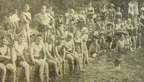 Newport schoolchildren take advantage of the free bathing facilities offered by Monmouthshire Canal at Allt-yr-yn