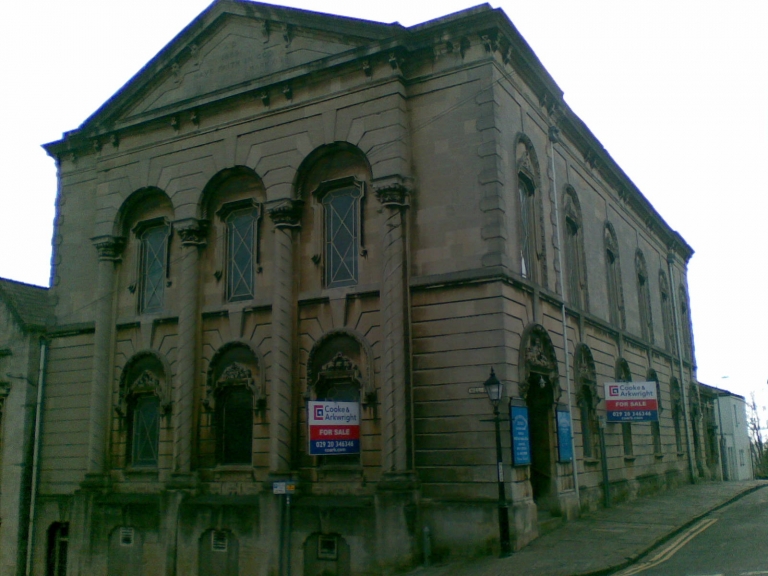 The building for sale in 2008