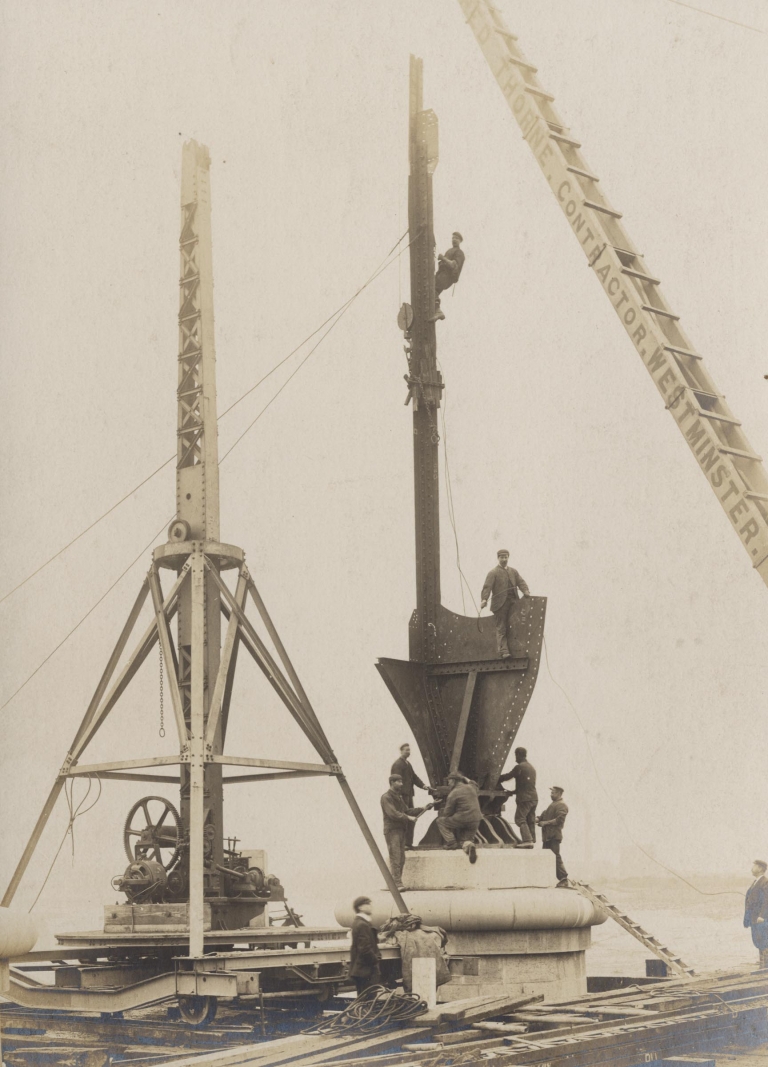 Construction of the Western tower, 1904